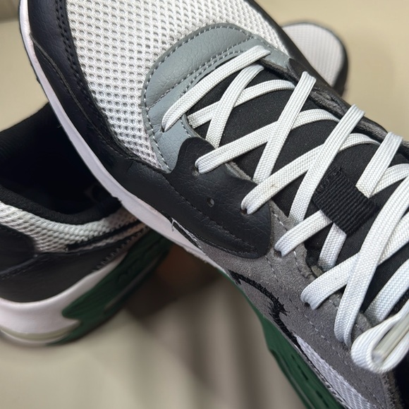 Nike Air Max Excee - Men's Size 10 (Black, Grey, Green & White) - Picture 12 of 16